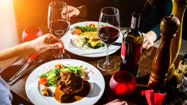 Mengurangi Konsumsi Makanan pada Malam Hari