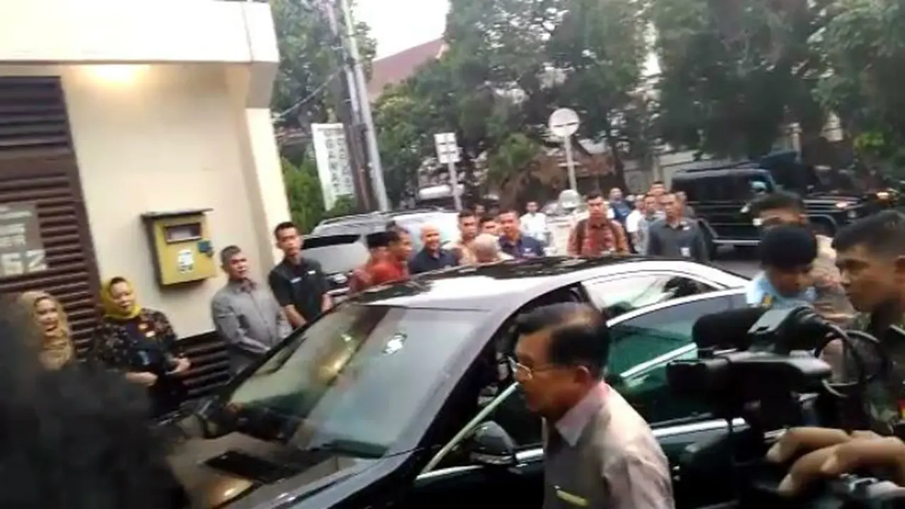 Wapres JK melayat Gubernur Kepri HM Sani