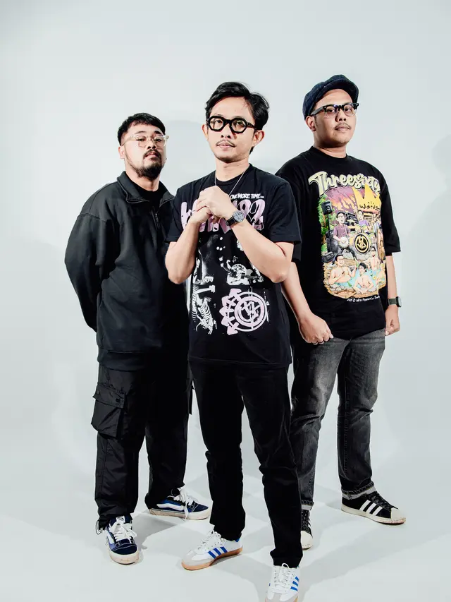 Band Threesixty