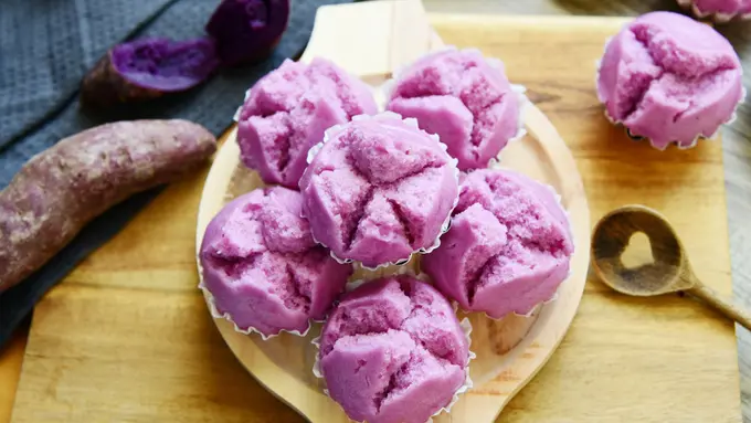 Intip Rahasia Membuat Bolu Kukus Anti Bantat, Dijamin Lembut dan Mekar Sempurna