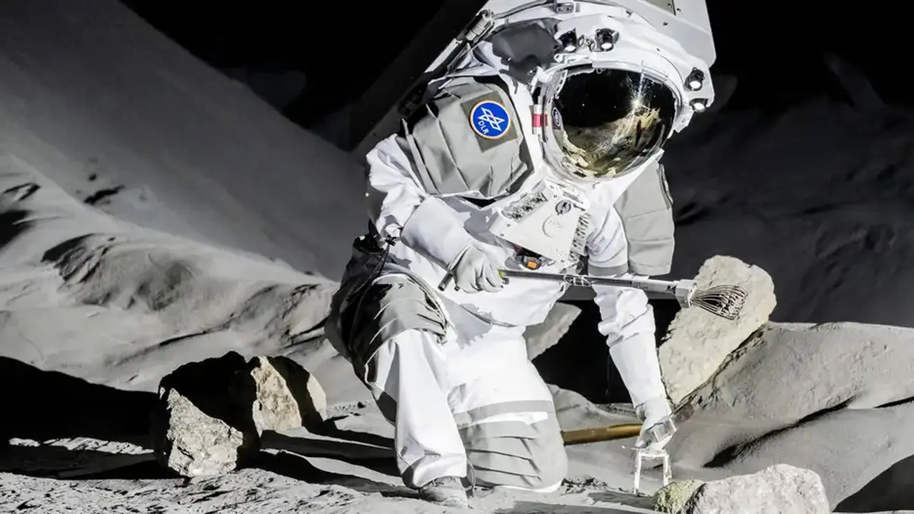 Fasilitas baru yang menyerupai permukaan bulan telah dibuka di Jerman. Fasilitas LUNA akan membantu para astronot berlatih untuk pendaratan di bulan di masa mendatang. (ESA)