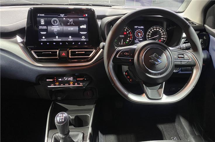 Interior Suzuki Baleno facelift (autocarindia.com)