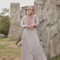 Kali ini Shireen Sungkar meluncurkan koleksi Ramadan lewat brad nya Shi by Shireen Sungkar. Salah satu koleksi yang patut dimiliki ialah dress plisket warna pastel bermotif. [@shibyshireen]