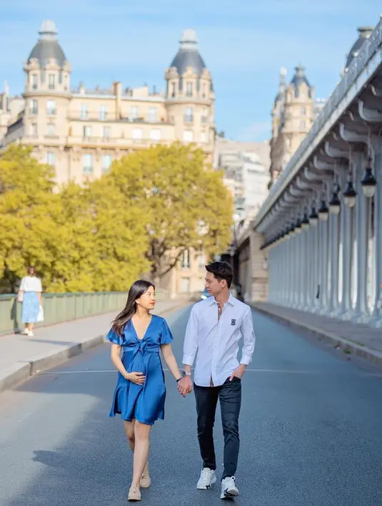 Kali ini, keduanya kembali ke tempat yang sama untuk melakukan maternity shoot. [@valenciatanoe]