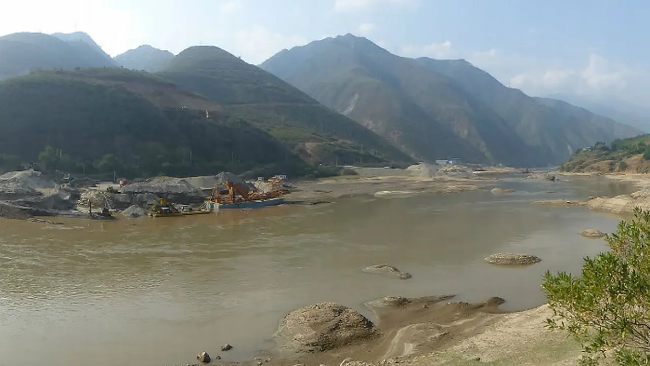 Sungai Merah di Vietnam