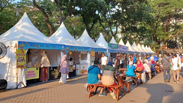 PT Bank Mandiri Tbk merayakan HUT ke-25 dengan menggelar Mandiri Karnival 2023 di Parkir Timur Senayan, Gelora Bung Karno (GBK), Jakarta pada 7-8 Oktober 2023. (Maulandy/Liputan6.com)
