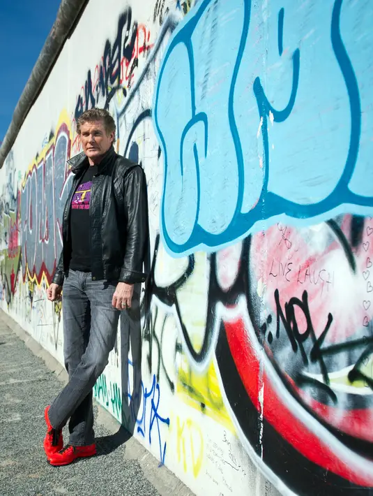 David tampil cukup lama di acara tersebut dari 1975-1982 dan nama Eric muncul sebagai pilihan. Ia mengaku nama tersebut muncul begitu saja dengan ‘random’, ia kemudian tak mengubah namanya kala itu. (Bintang/EPA)