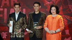 Dalam acara ini, selain makan malam, BWF juga menggelar undian penyisihan grup BWF World Tour Finals 2022 dan pemberian penghargaan terbaik. Pencapaiannya sepanjang tahun 2022 membanggakan, Fajar/Rian berhasil sabet penghargaan Most Improved Player of The Year di malam Gala Dinner BWF World Tour Finals 2022 mengungguli Jeong Na Kim/Kim Hye Jeong (Korea) dan Prannoy H.S. (India). (Liputan6.com/Twitter/@BadmintonTalk)