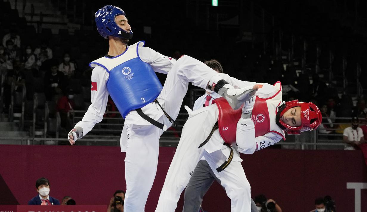 Mohamed Khalil Jendoubi merupakan atlet asal Tunisia yang berlaga di ajang cabang olahraga taekwondo 58 kg. (Foto/AP/Themba Hadebe)