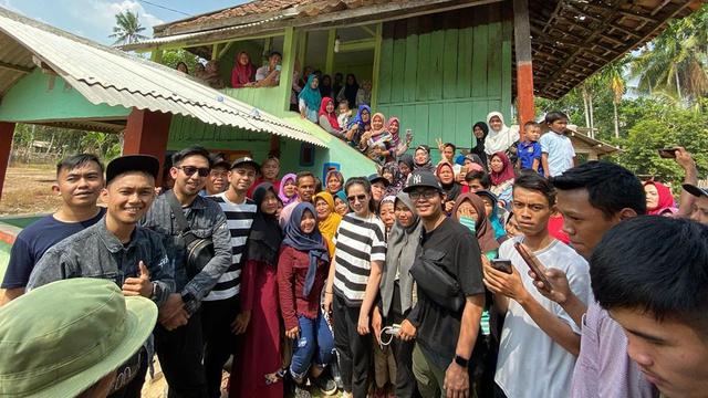 [Fimela] Raffi Ahmad dan Nagita Slavina Liburan Bersama TIM RANS