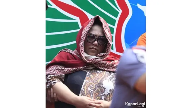 Temui Wartawan, Ini 5 Potret Terbaru Nunung Usai Terjerat Kasus Narkoba