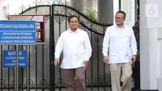 Ketua Umum Partai Gerindra Prabowo Subianto (kiri) didampingi Wakil Ketua Umum Partai Gerindra, Edhy Prabowo meninggalkan Kompleks Istana Kepresidenan di Jakarta, Senin (21/10/2019). Prabowo Subianto mengaku diminta untuk masuk ke kabinet Joko Widodo-Ma'ruf Amin. (Liputan6.com/Angga Yuniar)
