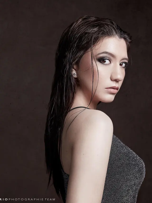 Biasa Natural, 6 Potret Cassandra Lee dengan Makeup Tebal Ini Bikin Pangling
