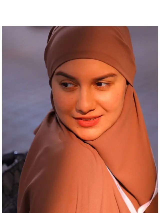 Kandungan Lemah, Ini 6 Potret Irish Bella dan Ammar Zoni saat Umrah