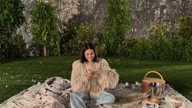 Selena Gomez Dilamar Sang Kekasih Benny Blanco. [@selenagomez]