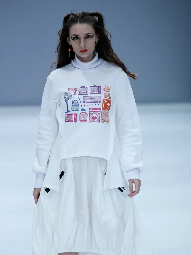 Tities Sapoetra x Panasonic/dok. Jakarta Fashion Week 2021