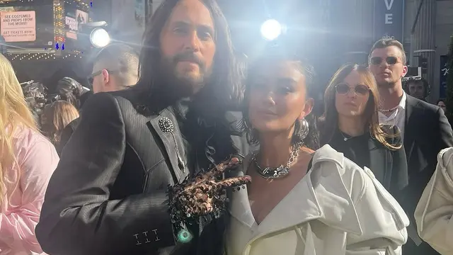 Agnez Mo Berfoto Bersama Sederet Selebriti Dunia, Netizen Antusias Menanti Album Terbarunya (Instagram/agnezmo).