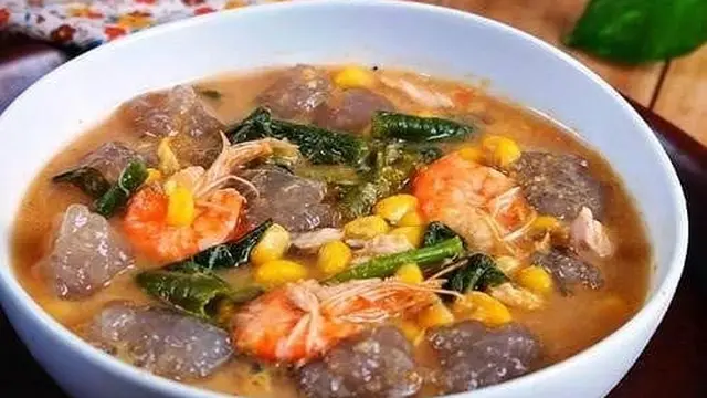 Salah Satu Menu di Rumah Makan Aroma Palopo, Kapurung
