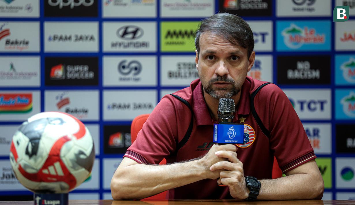 Souza menyebut ada lima pemain yang akan absen dalam laga tersebut. Mereka adalah Jordi Amat, Thales Lira, Cyrus Margono, Mauro Zijlstra, dan Shayne Pattynama.