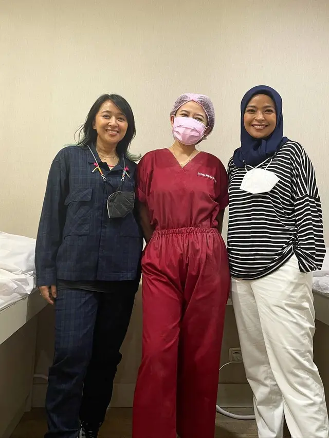 [Fimela] Tantri Kotak dan Chua