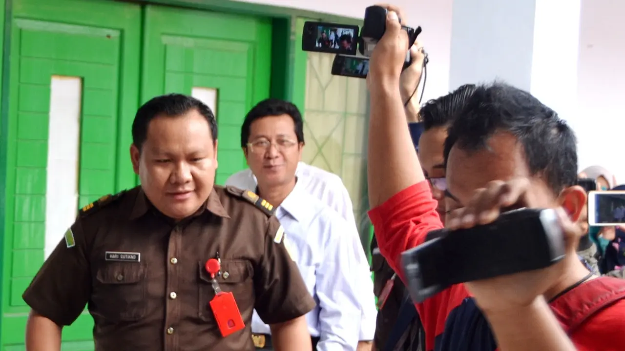 Mantan Gubernur Bengkulu Dikonfrontir Dengan Terpidana OTT KPK