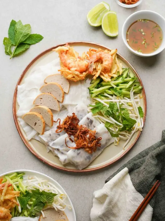 5. Banh Cuon