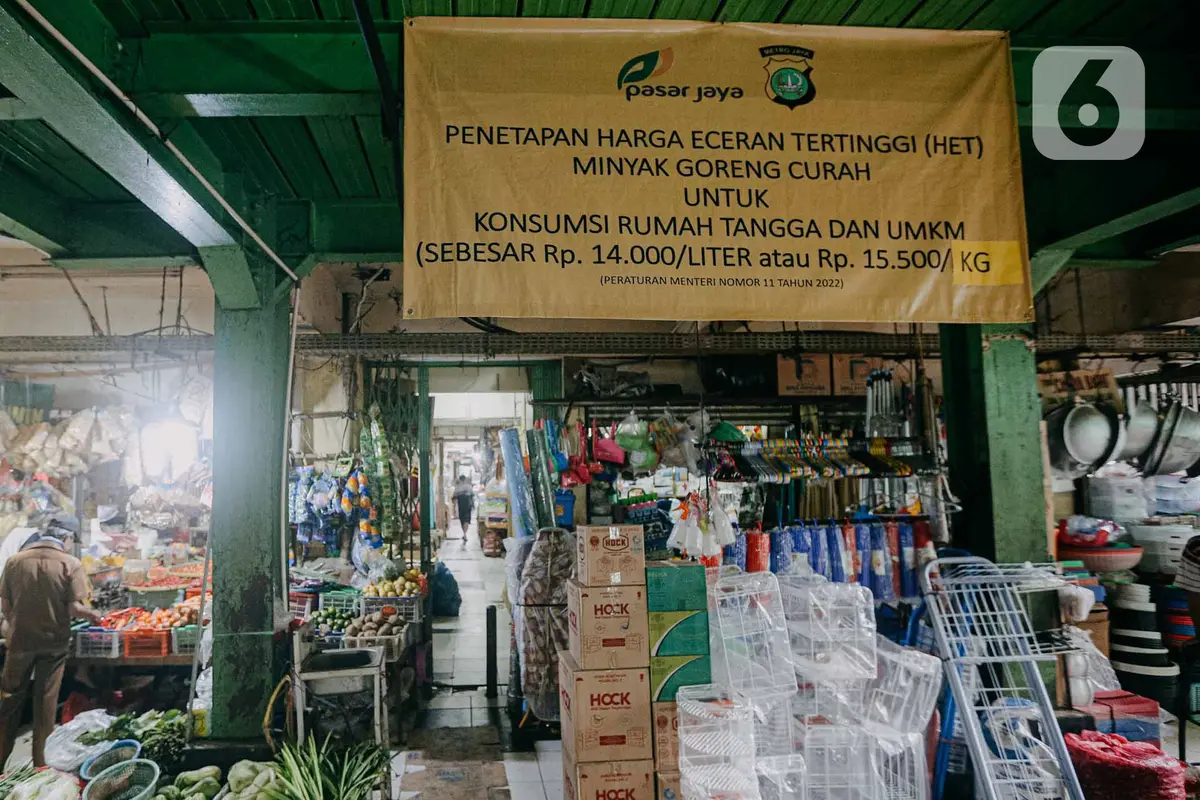 Sosialisasi Harga Minyak Goreng Bersubsidi di Pasar
