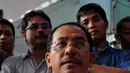 Saat menggelar konferensi pers Ilham menegaskan, dirinya memiliki bukti kuat yang mampu menjelaskan bahwa tindakan KPK menetapkan dirinya sebagai tersangka tidak tepat, Jakarta, Selasa (12/5/2015). (Liputan6.com/Andrian M Tunay)