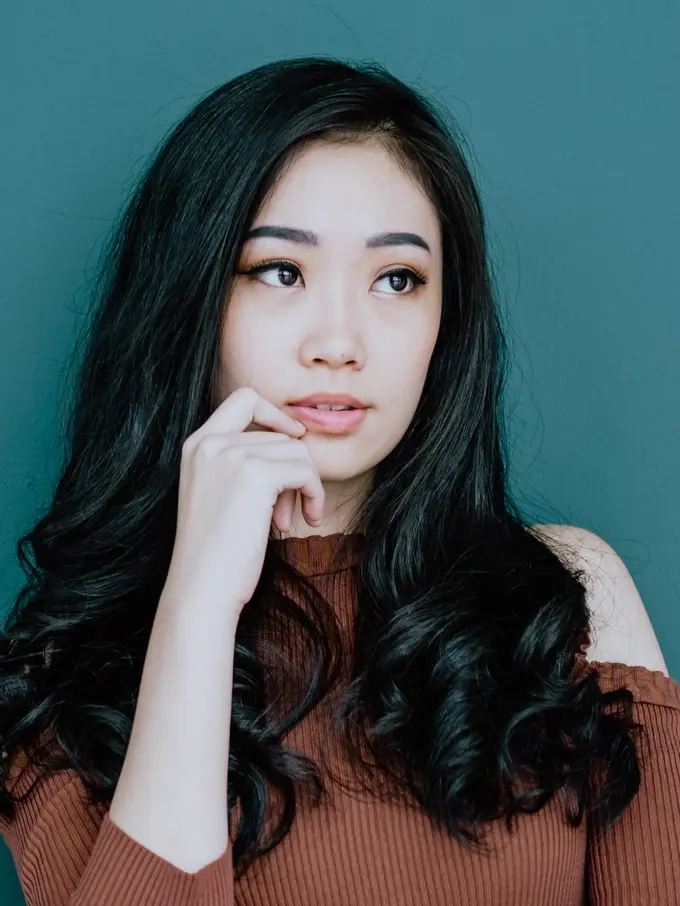 Trik kecantikan yang bikin wajah terlihat lebih muda