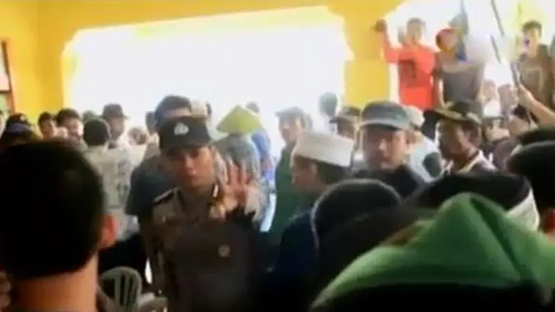 VIDEO: Pemakaman Jenazah Teroris Sempat Diwarnai Kericuhan