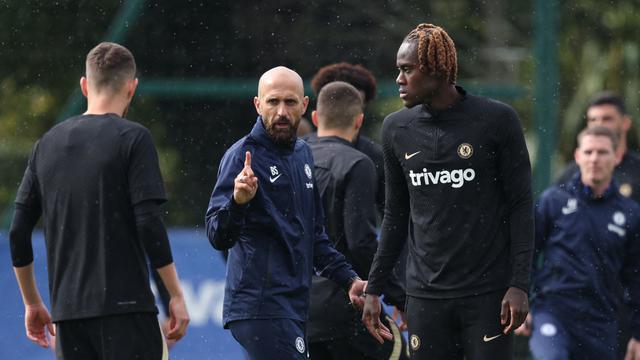 Foto: Ini Dia Sosok Manajer Sementara Chelsea, Kepala Plontosnya Mengingatkan Akan Mendiang Gianluca Vialli