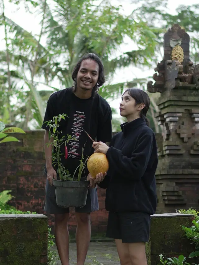 6 Potret Alffy Rev dan Istri yang Jarang Tersorot, Disebut Pasangan Idaman