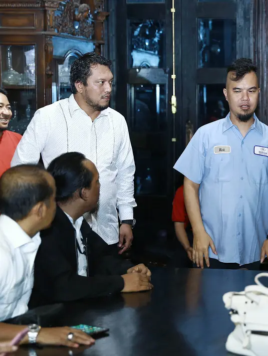 Ahmad Dhani saat di kediamannya di kawasan Pondok Indah, Jakarta Selatan, Selasa (9/8/2016) mengungkapkan awal mulanya hingga dirinya membenci Ahok. Pada Pemilu 2014 silam, Dhani mengajak Ahok untuk menjadi jurkam. (Galih W. Satria/Bintang.com)