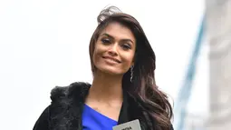 Kontestan Miss World 2019 dari India Suman Ratansingh Rao saat pemotretan untuk festival Miss World ke-69 di London (21/11/2019). 120 perwakilan nasional dari seluruh dunia akan bersaing memperebutkan mahkota Miss World ke-69 di London, dengan final berlangsung 14 Desember. (AFP/Ben Stansall)