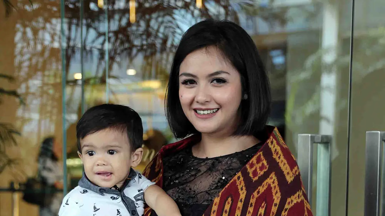 [Bintang] Revalina S. Temat