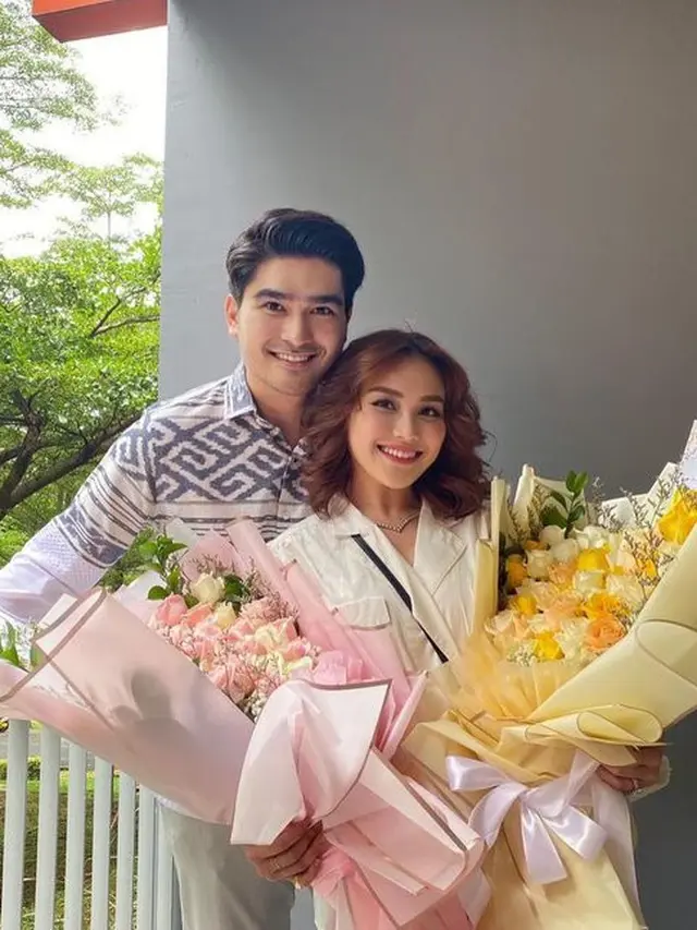 6 Momen Perayaan Ulang Tahun Ayu Ting Ting ke-29, Digelar di Hotel Berbintang