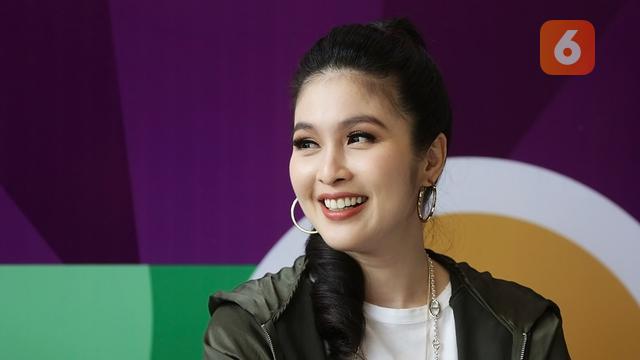 [Fimela] Sandra Dewi