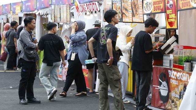 Hari Pertama KLBB 2026, Ribuan Pengunjung Padati Stadion Madya Senayan