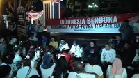 Doa bersama tokoh lintas agama dan masyarakat di depan Mabes Polri, Jakarta, Kamis (10/5/2018). (Liputan6.com/Nafiysul Qodar)