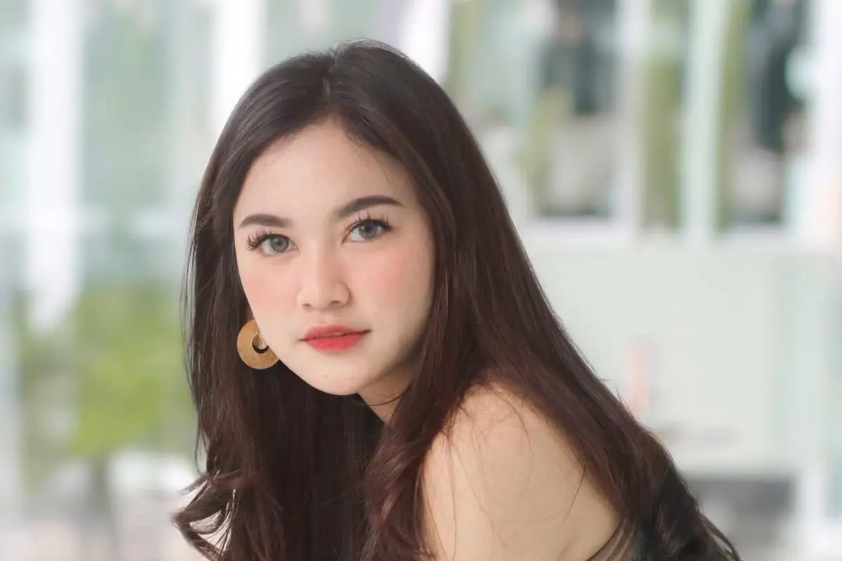 7 Potret Mahalini Raharja, Calon Dokter Gigi yang Jadi Peserta Indonesian Idol