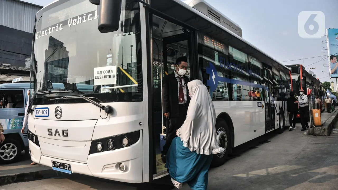 Uji Coba Bus Listrik Transjakarta Kampung Melayu-Tanah Abang via Cikini