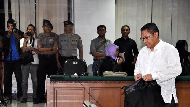 Ekspresi Sedih Anas Divonis 8 Tahun Penjara