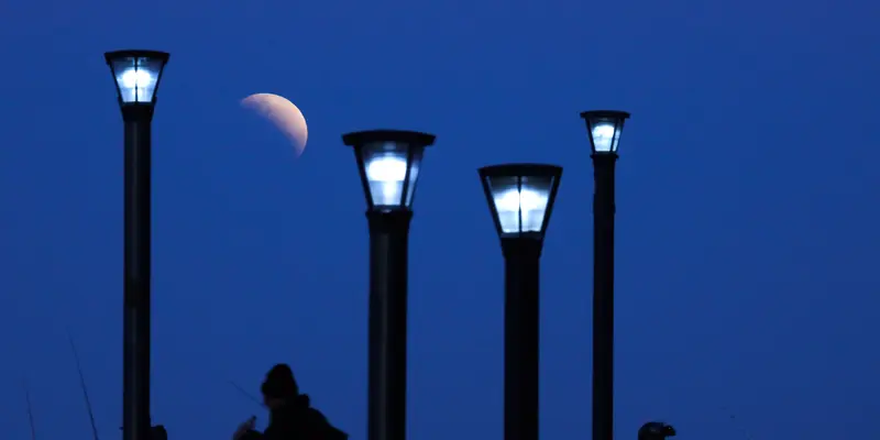 Gerhana Bulan dari Berbagai Negara