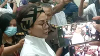 Nikita Mirzani dan Pengacara Bingung dengan Dakwaan Jaksa