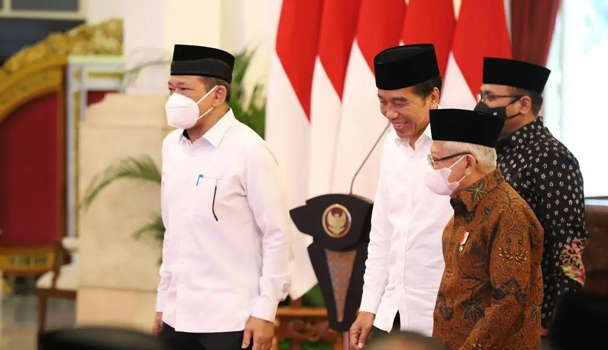 "Presidenku ini selalu ceria, sehat dan ga lupa selalu senyum sama semua org. Semoga setiap langkah di dalam semua keputusannya selalu dilindungi oleh Allah SWT.," tulis Baim Wong. [Instagram/baimwong]