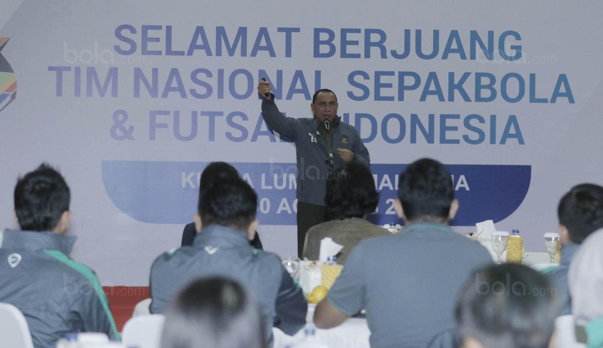 Ketua PSSI, Edy Rahmayadi, memberi sambutan saat acara pelepasan Timnas Indonesia U-22 di Makostrad, Jakarta, Kamis (10/8/2017). PSSI resmi melepas para atlet untuk berlaga di Sea Games 2017 Malaysia. (Bola.com/M Iqbal Ichsan)