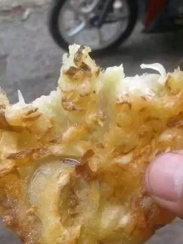 6 Menu Takjil Pakai Gorengan Ini Bentuknya Nyeleneh, Absurd Banget