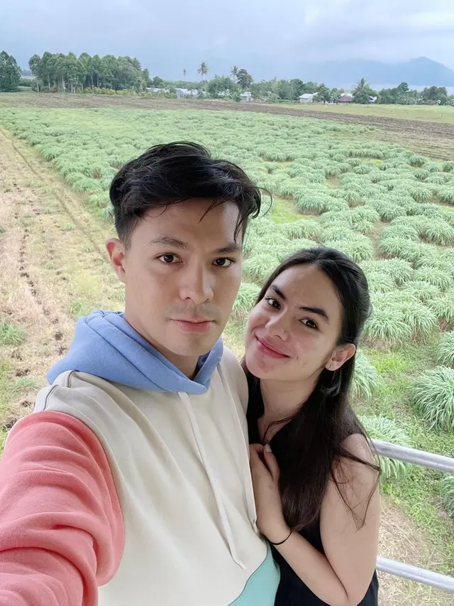 7 Potret Liburan Steffi Zamora dan Fero Walandouw di Manado, Mesra Banget
