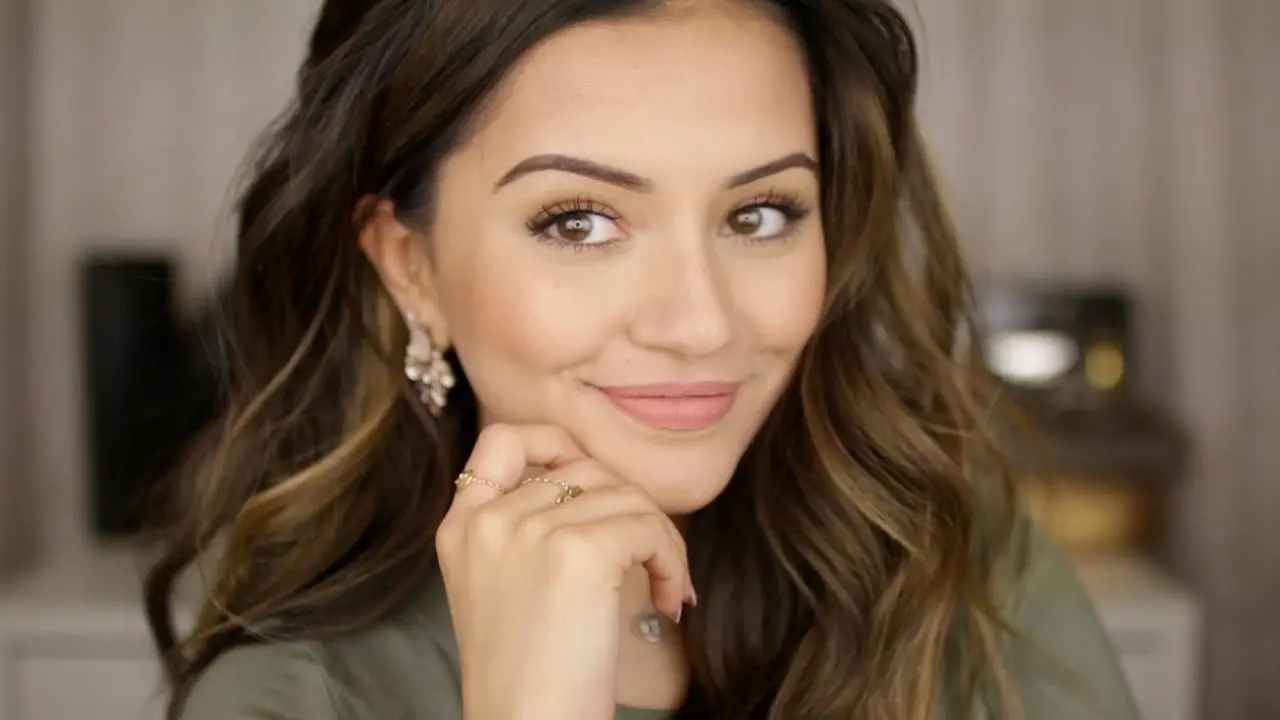 Tampilan Makeup Flawless yang Nggak Menor