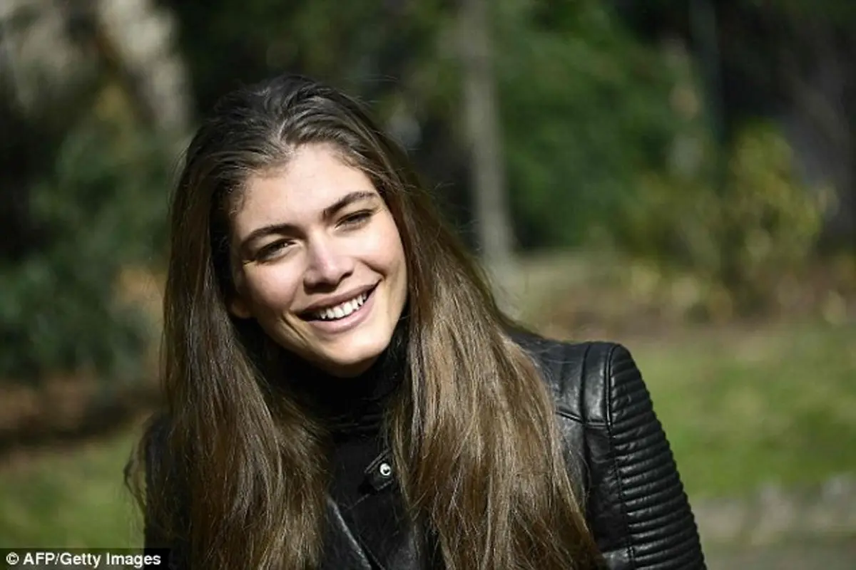 Model asal Brazil, Valentina Sampaio yang menjadi model transgender pertama di majalan Vogue. (AFP)